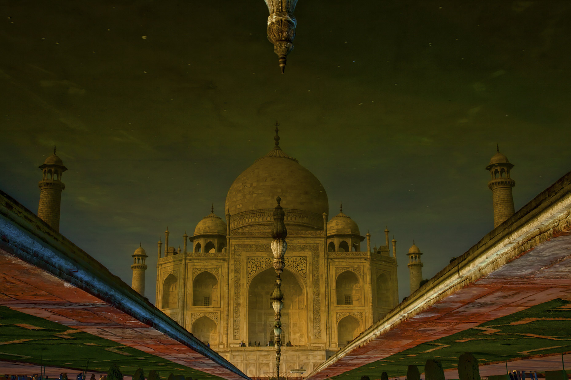 Colorful photo of Taj Mahal in India