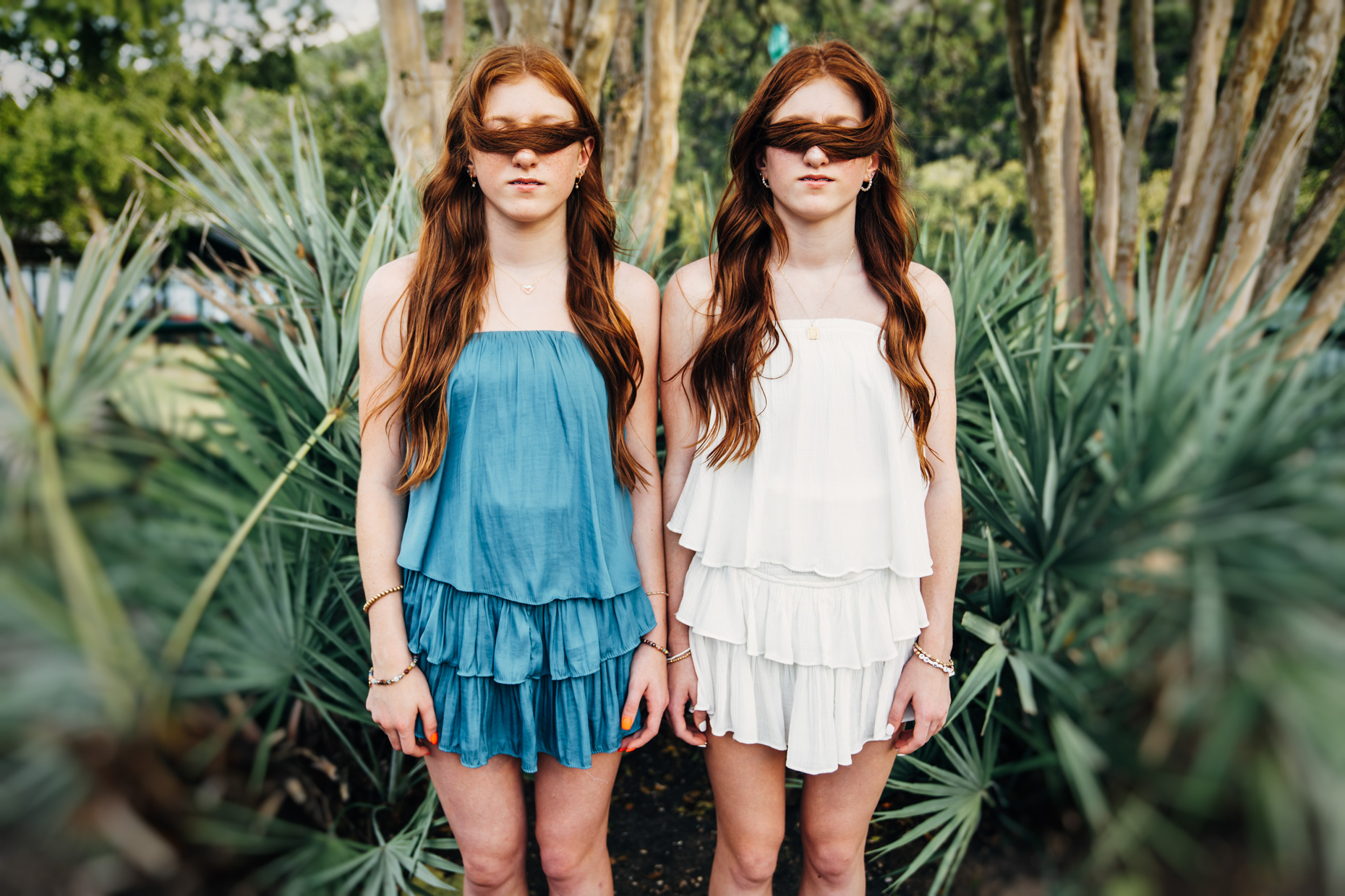 Teen-girls-with-hair-covering-their-eyes-is202110100701-Edit2